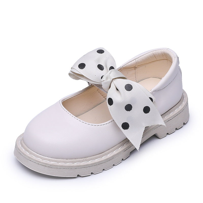 Girls leather shoes with polka dot bow white 8d6076ab a418 4b16 8fd5 f4df8e454a00 - Fabulous Bargains Galore