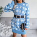 Houndstooth loose knitted dress-white-and-blue (3)