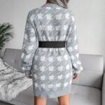 Houndstooth loose knitted dress-white-and-grey (1)