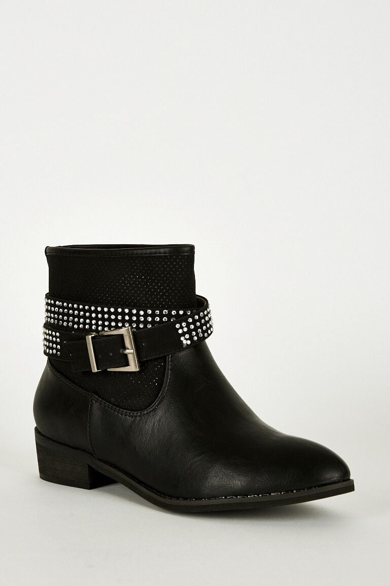 Low-heel ankle boots · Black · Boots And Ankle Boots | Massimo Dutti