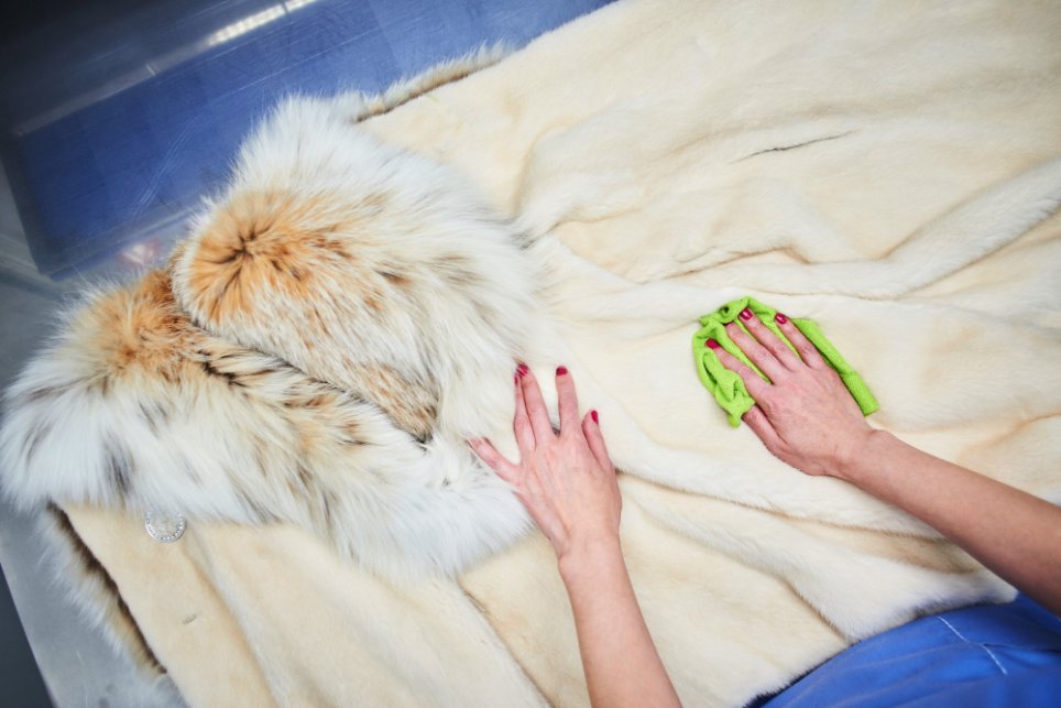 How Faux Fur Became Integrated into Children's Fashion: The Rise of Plush Materials in Modern Kids' Wear - Fabulous Bargains Galore Faux Fur in Children's Fashion (7)